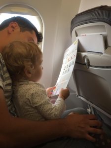 Prima călătorie cu avionul - sfaturi şi experienţa noastră