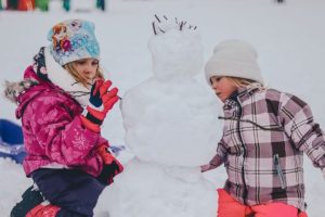 31 lucruri pe care trebuie să le faci cu copilul în această iarnă